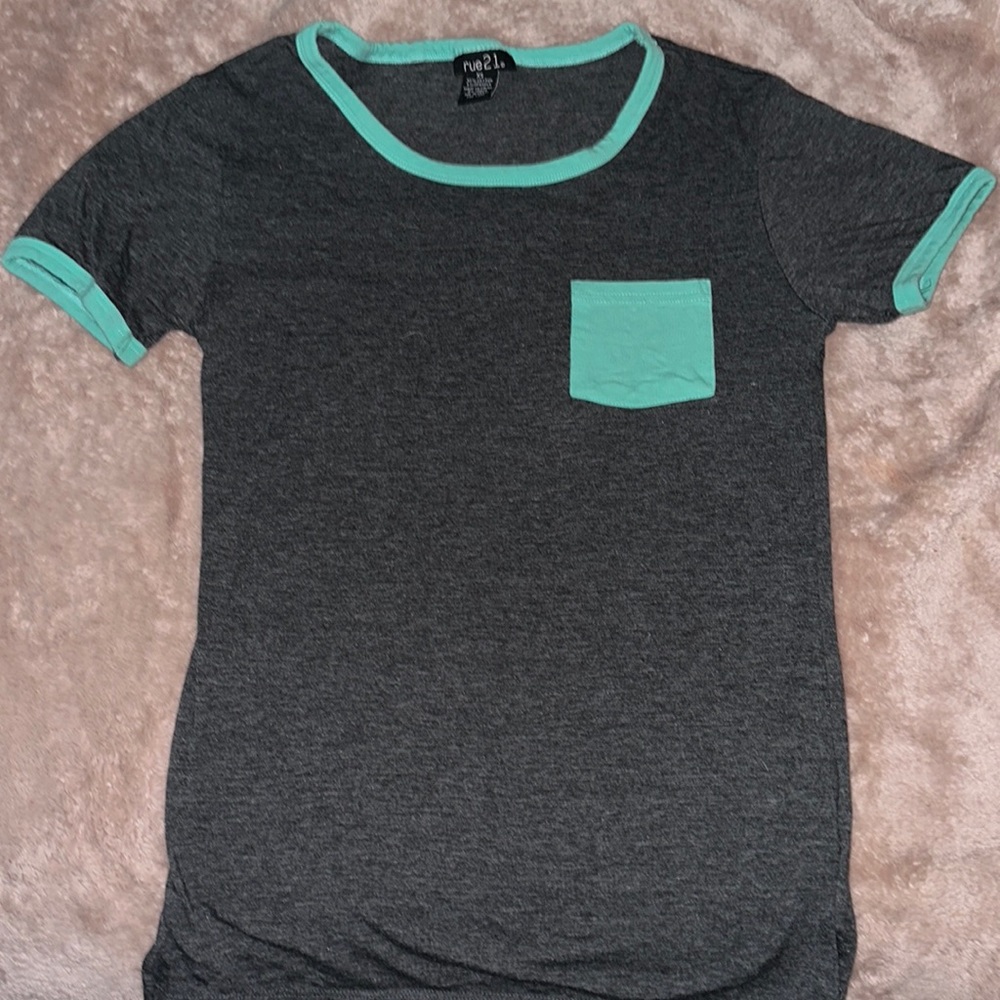 Rue 21 T-Shirt